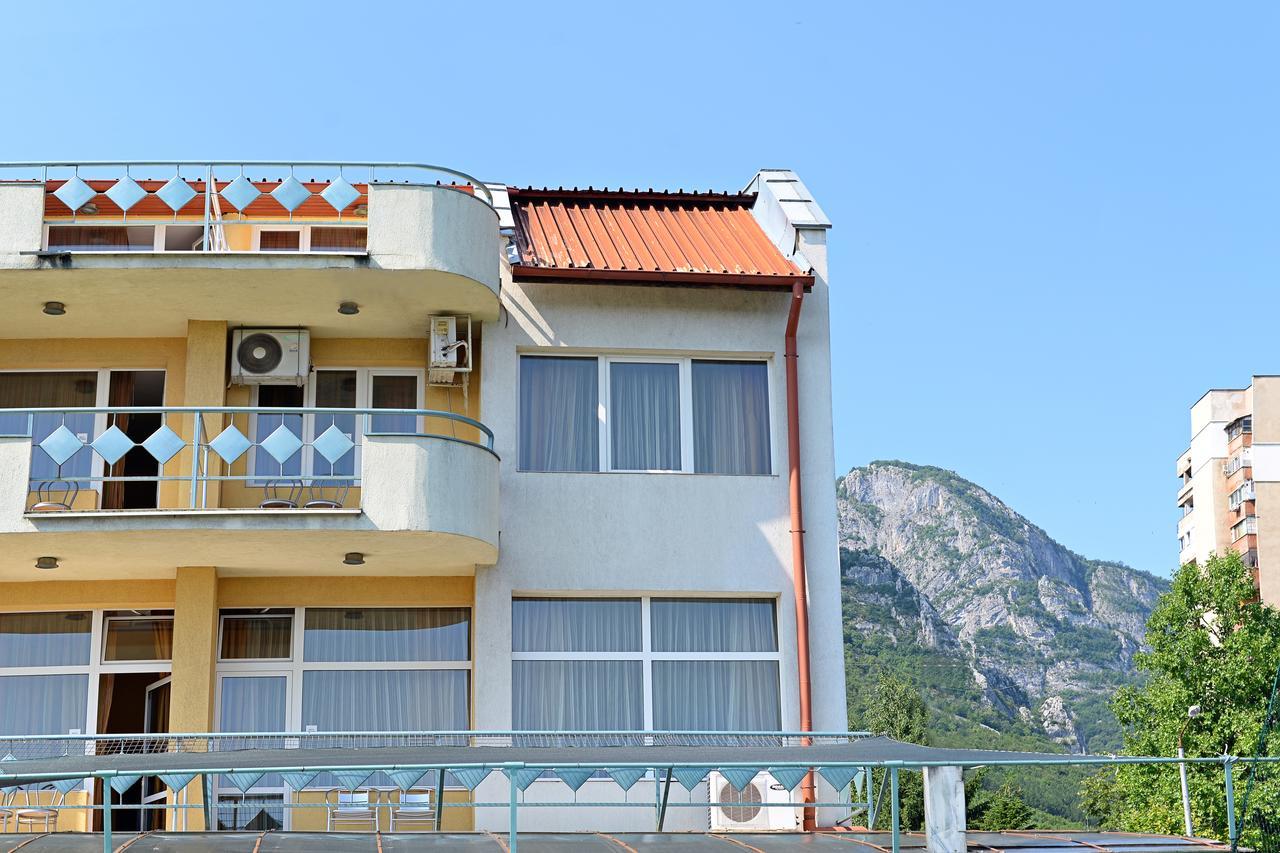 Family Art-Hotel Zora Vratsa Dış mekan fotoğraf