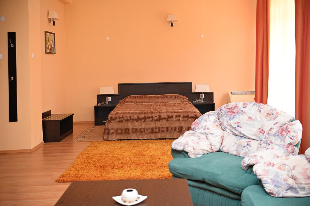 Family Art-Hotel Zora Vratsa Dış mekan fotoğraf