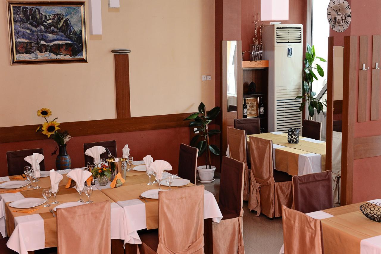 Family Art-Hotel Zora Vratsa Dış mekan fotoğraf