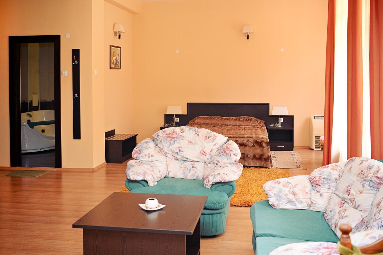 Family Art-Hotel Zora Vratsa Dış mekan fotoğraf